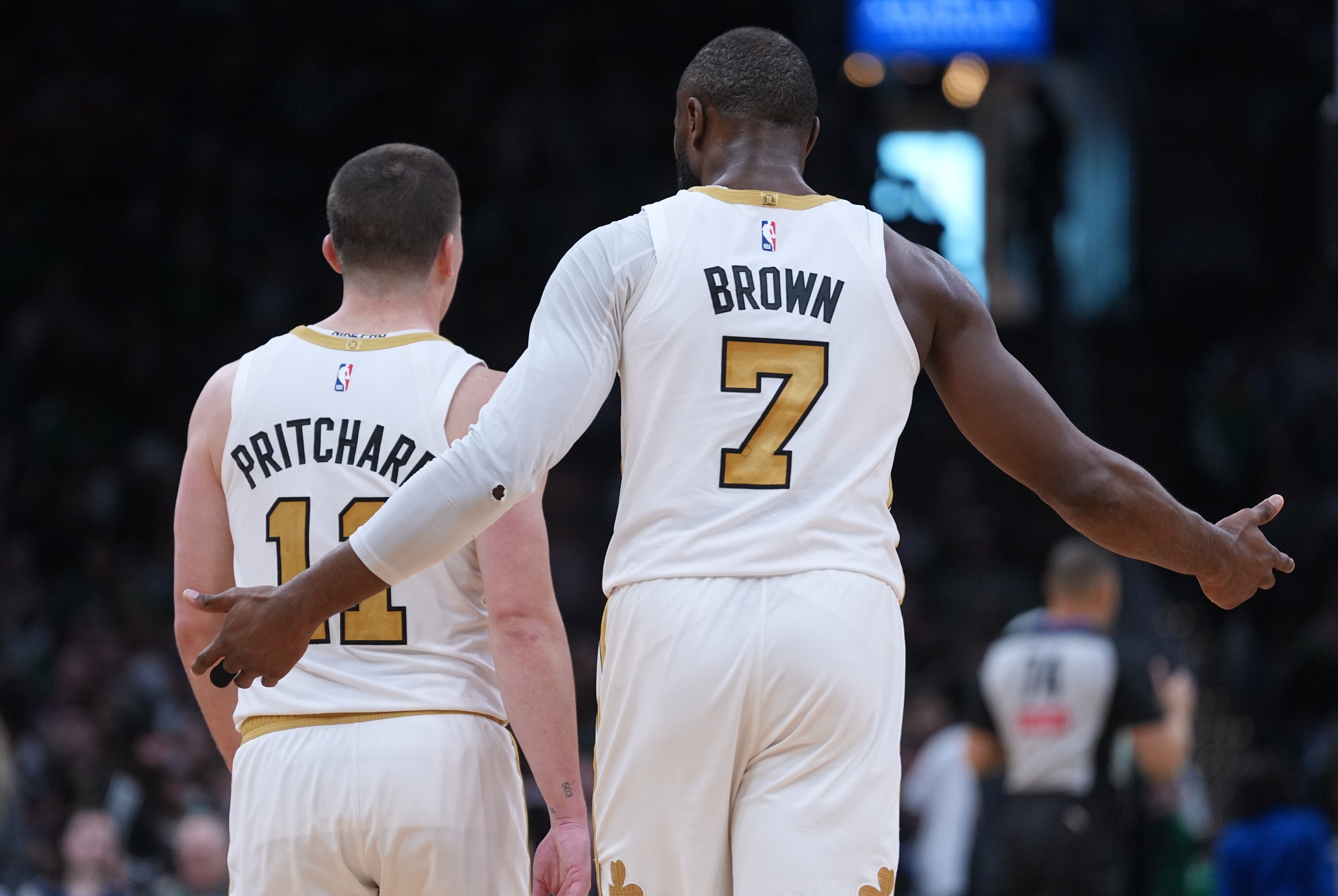 开云足球-杰伦·布朗：本场是团队胜利 每个人各司其职 球队就会更有威胁